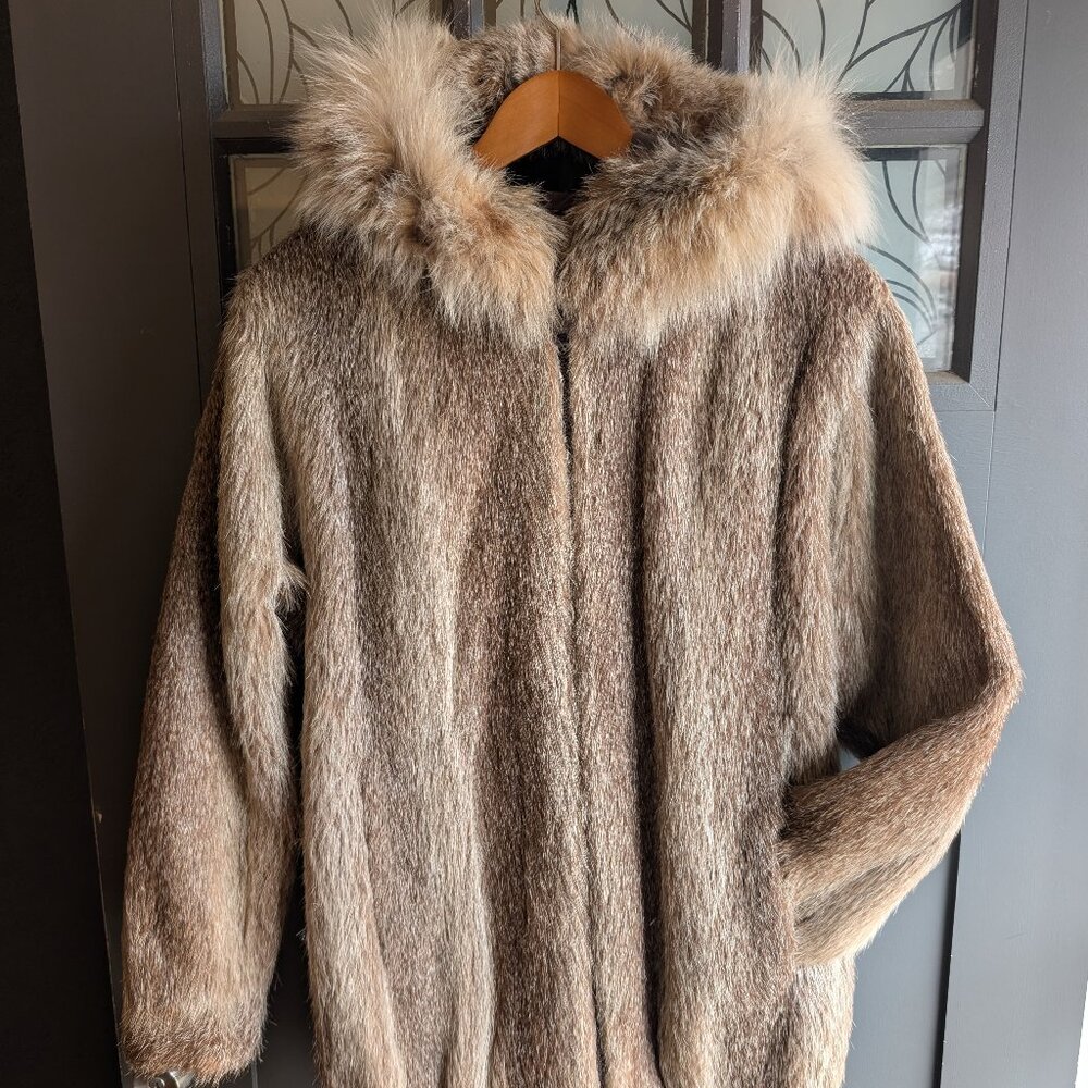 VINTAGE BEAUTY Beaver Fur Coat with Fox Trim Size S/M